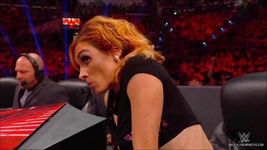 WWE_Monday_Night_RAW_2022_07_11_720p_HDTV_x264-Star_mkv_002866810.jpg