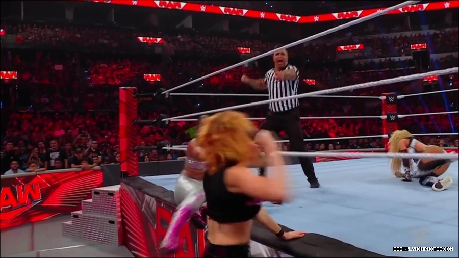 WWE_Monday_Night_RAW_2022_07_11_720p_HDTV_x264-Star_mkv_002938810.jpg