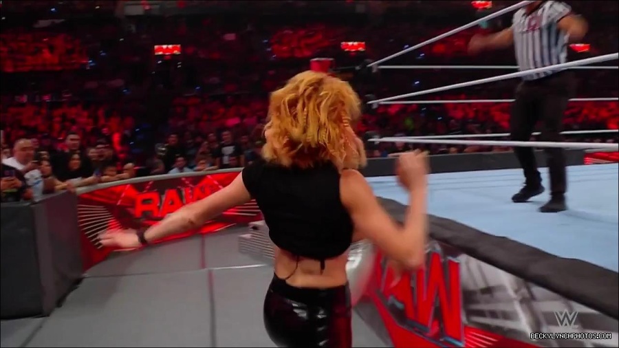 WWE_Monday_Night_RAW_2022_07_11_720p_HDTV_x264-Star_mkv_002939610.jpg