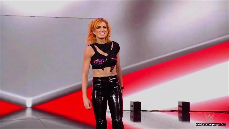 WWE_Monday_Night_RAW_2022_07_11_720p_HDTV_x264-Star_mkv_003032010.jpg