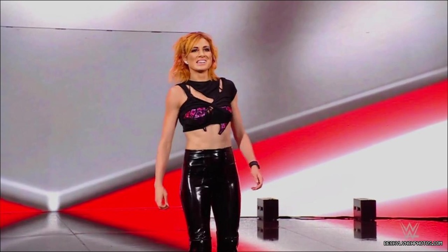 WWE_Monday_Night_RAW_2022_07_11_720p_HDTV_x264-Star_mkv_003032410.jpg