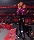 WWE_Monday_Night_RAW_2022_07_11_720p_HDTV_x264-Star_mkv_002231610.jpg