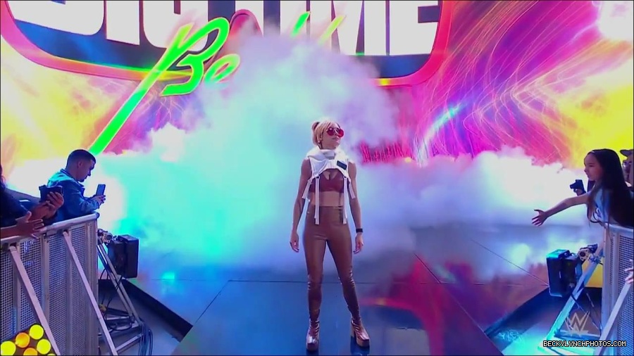 WWE_Monday_Night_RAW_2022_07_18_720p_HDTV_x264-Star_mkv_000415450.jpg