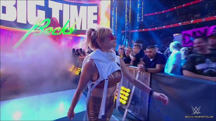 WWE_Monday_Night_RAW_2022_07_18_720p_HDTV_x264-Star_mkv_000421850.jpg