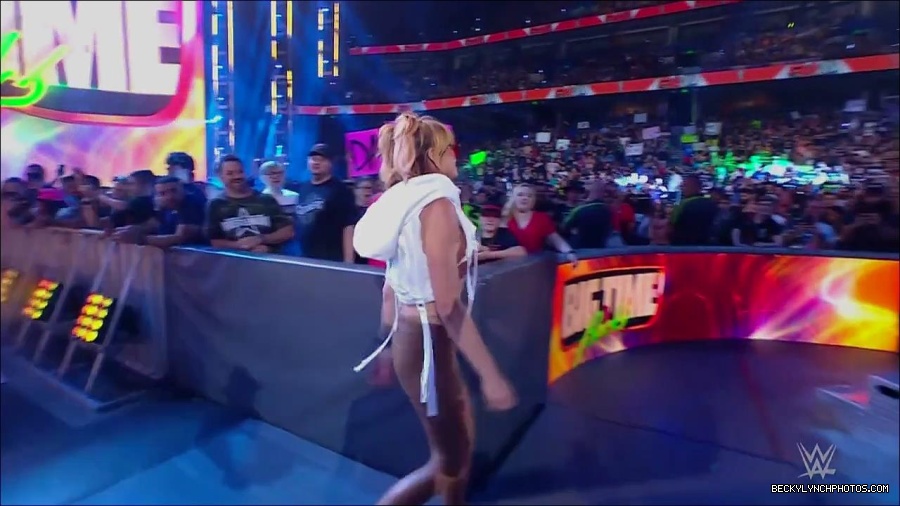 WWE_Monday_Night_RAW_2022_07_18_720p_HDTV_x264-Star_mkv_000423850.jpg