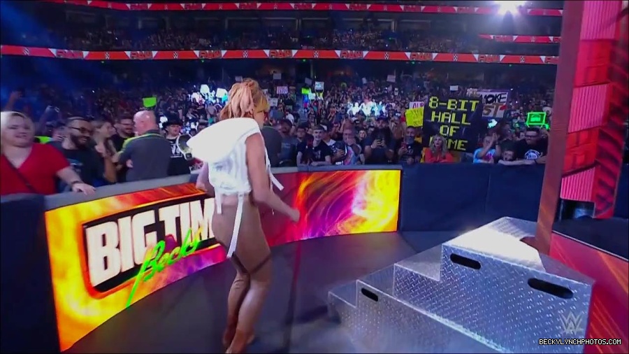 WWE_Monday_Night_RAW_2022_07_18_720p_HDTV_x264-Star_mkv_000425850.jpg