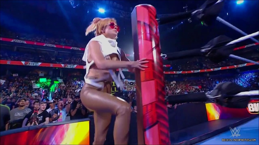 WWE_Monday_Night_RAW_2022_07_18_720p_HDTV_x264-Star_mkv_000428250.jpg