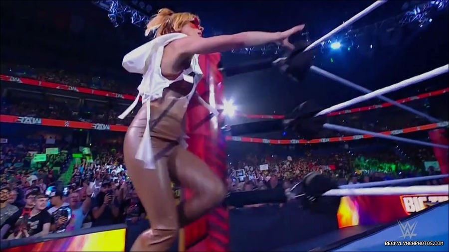 WWE_Monday_Night_RAW_2022_07_18_720p_HDTV_x264-Star_mkv_000428650.jpg