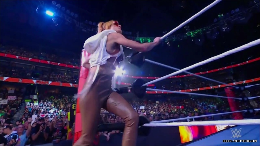 WWE_Monday_Night_RAW_2022_07_18_720p_HDTV_x264-Star_mkv_000429050.jpg