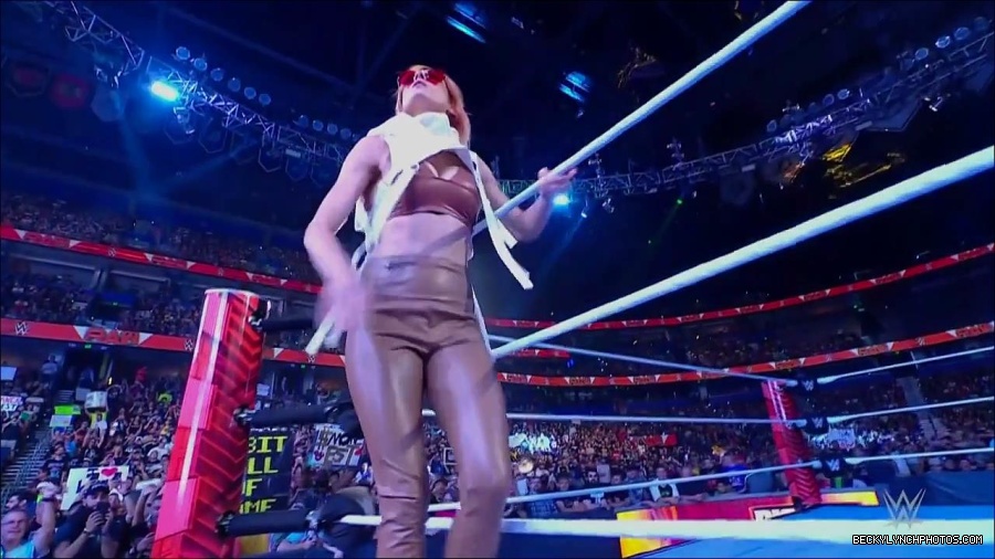 WWE_Monday_Night_RAW_2022_07_18_720p_HDTV_x264-Star_mkv_000429850.jpg