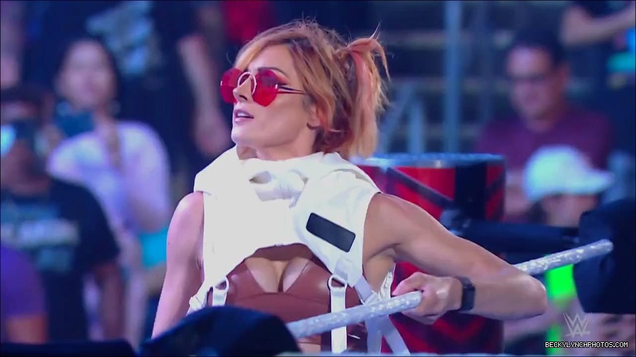 WWE_Monday_Night_RAW_2022_07_18_720p_HDTV_x264-Star_mkv_000431050.jpg