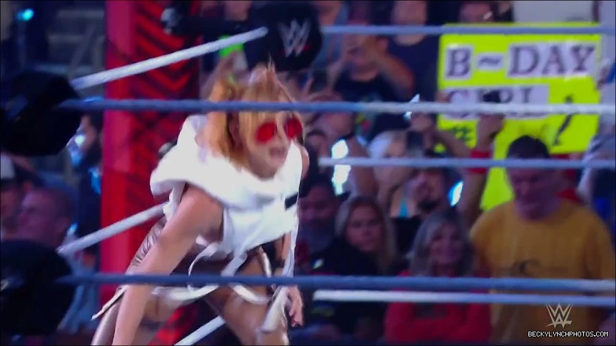WWE_Monday_Night_RAW_2022_07_18_720p_HDTV_x264-Star_mkv_000434650.jpg
