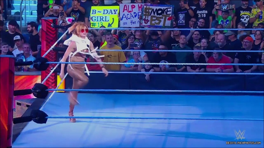 WWE_Monday_Night_RAW_2022_07_18_720p_HDTV_x264-Star_mkv_000435050.jpg