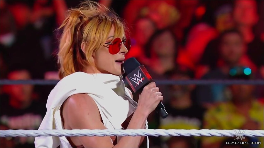 WWE_Monday_Night_RAW_2022_07_18_720p_HDTV_x264-Star_mkv_000454650.jpg