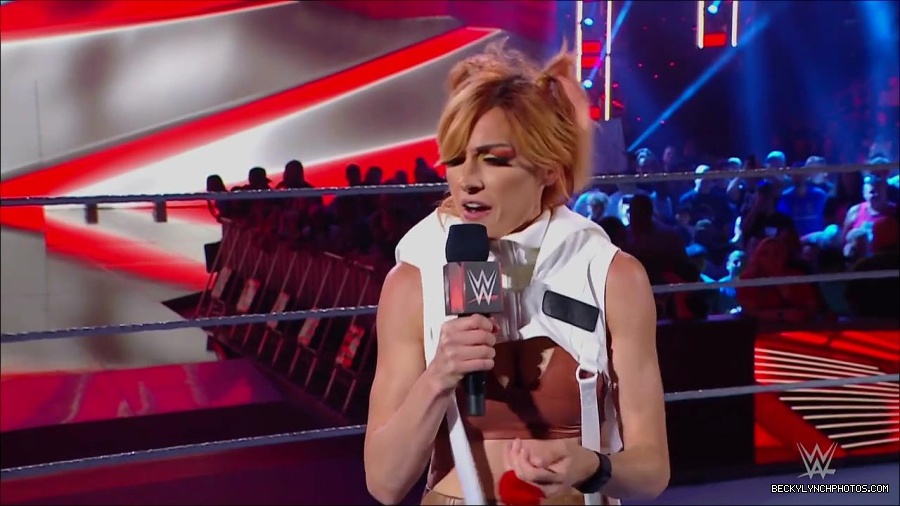 WWE_Monday_Night_RAW_2022_07_18_720p_HDTV_x264-Star_mkv_000469450.jpg