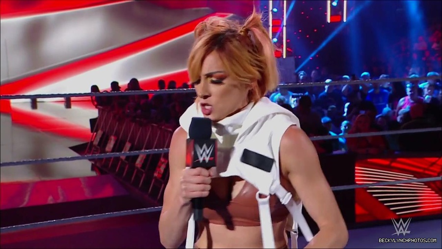 WWE_Monday_Night_RAW_2022_07_18_720p_HDTV_x264-Star_mkv_000469850.jpg