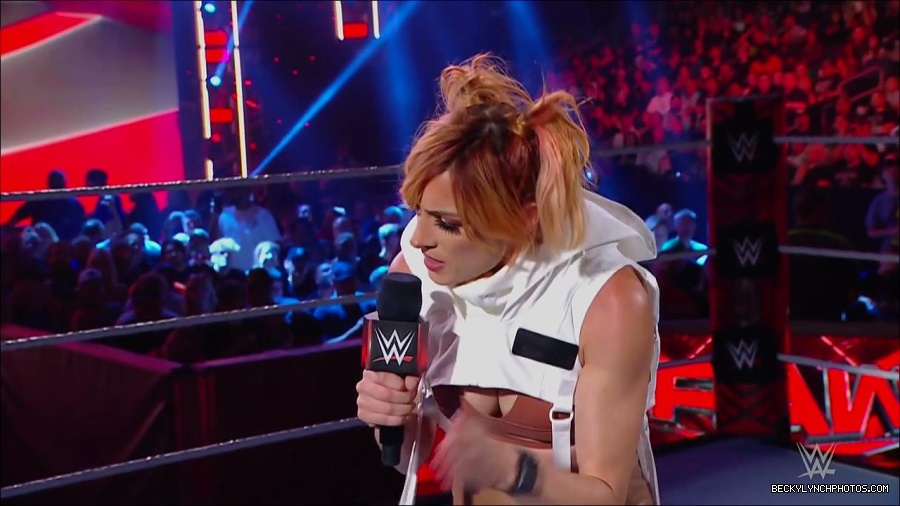 WWE_Monday_Night_RAW_2022_07_18_720p_HDTV_x264-Star_mkv_000499450.jpg