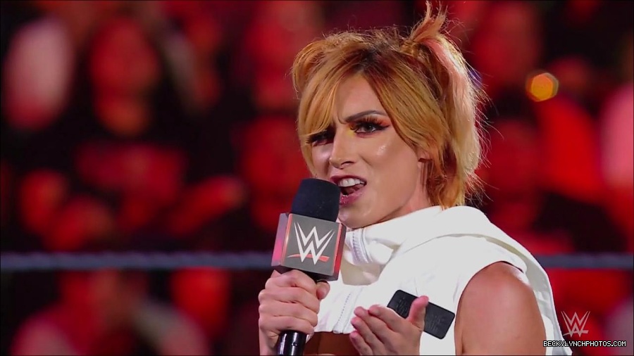 WWE_Monday_Night_RAW_2022_07_18_720p_HDTV_x264-Star_mkv_000511450.jpg