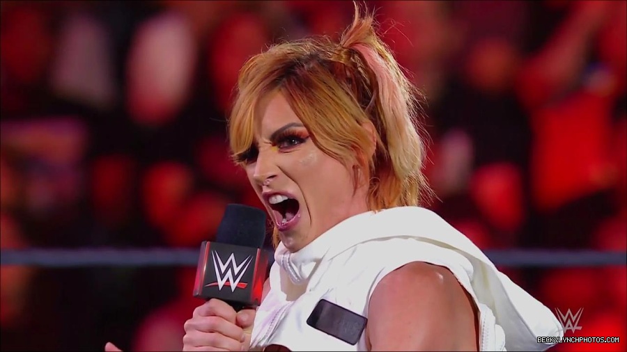 WWE_Monday_Night_RAW_2022_07_18_720p_HDTV_x264-Star_mkv_000513050.jpg