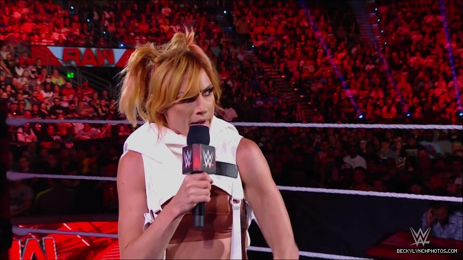 WWE_Monday_Night_RAW_2022_07_18_720p_HDTV_x264-Star_mkv_000514650.jpg