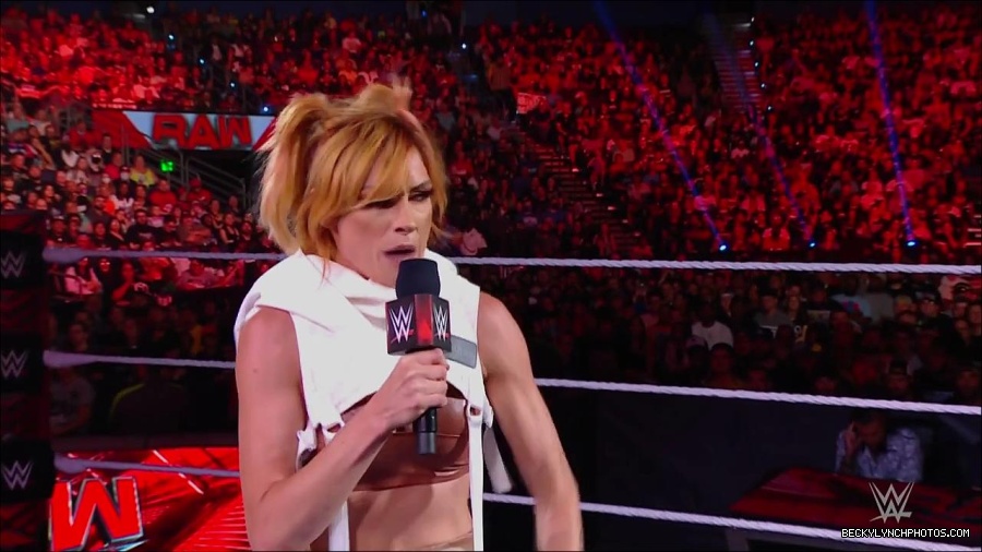 WWE_Monday_Night_RAW_2022_07_18_720p_HDTV_x264-Star_mkv_000515050.jpg