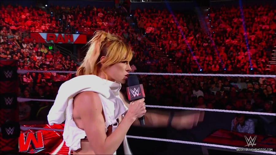 WWE_Monday_Night_RAW_2022_07_18_720p_HDTV_x264-Star_mkv_000515450.jpg