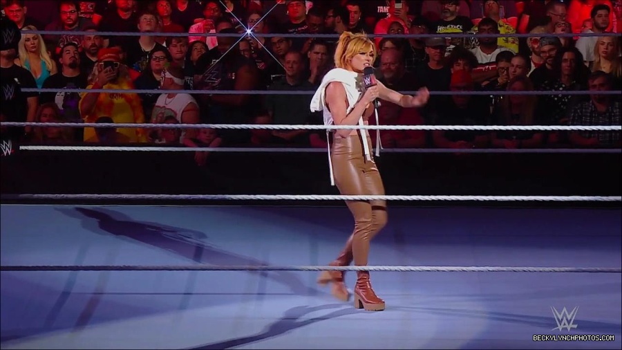 WWE_Monday_Night_RAW_2022_07_18_720p_HDTV_x264-Star_mkv_000517050.jpg
