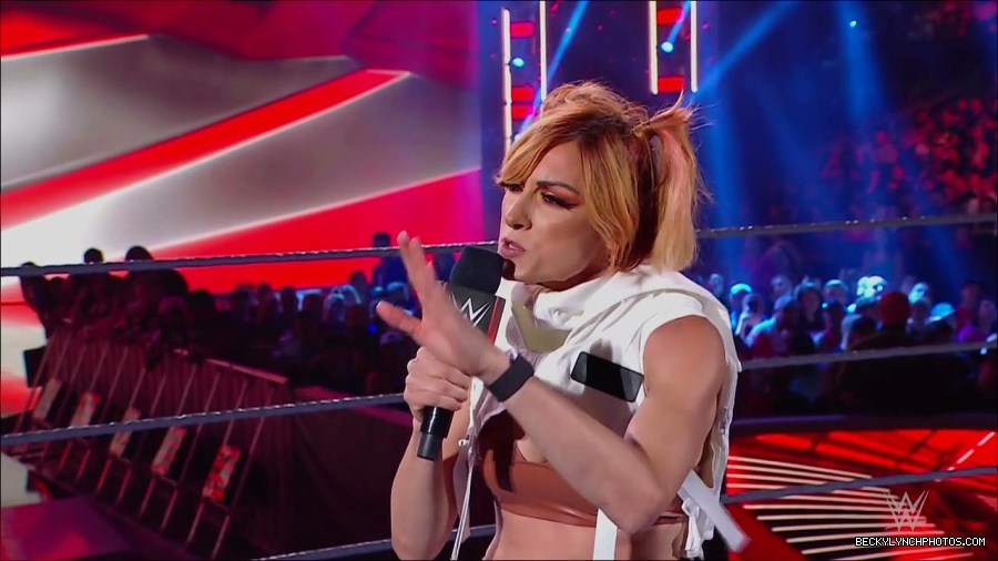 WWE_Monday_Night_RAW_2022_07_18_720p_HDTV_x264-Star_mkv_000517450.jpg