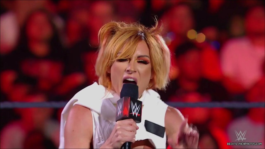 WWE_Monday_Night_RAW_2022_07_18_720p_HDTV_x264-Star_mkv_000519450.jpg