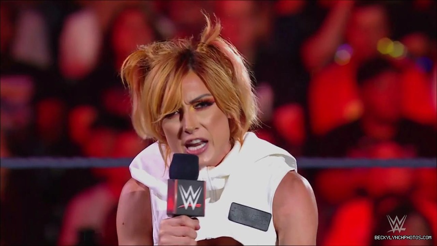 WWE_Monday_Night_RAW_2022_07_18_720p_HDTV_x264-Star_mkv_000520250.jpg