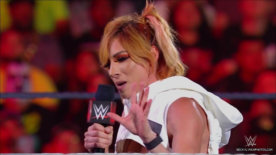 WWE_Monday_Night_RAW_2022_07_18_720p_HDTV_x264-Star_mkv_000525450.jpg