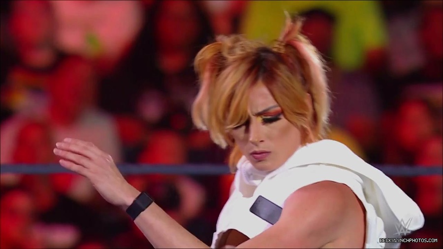 WWE_Monday_Night_RAW_2022_07_18_720p_HDTV_x264-Star_mkv_000530650.jpg