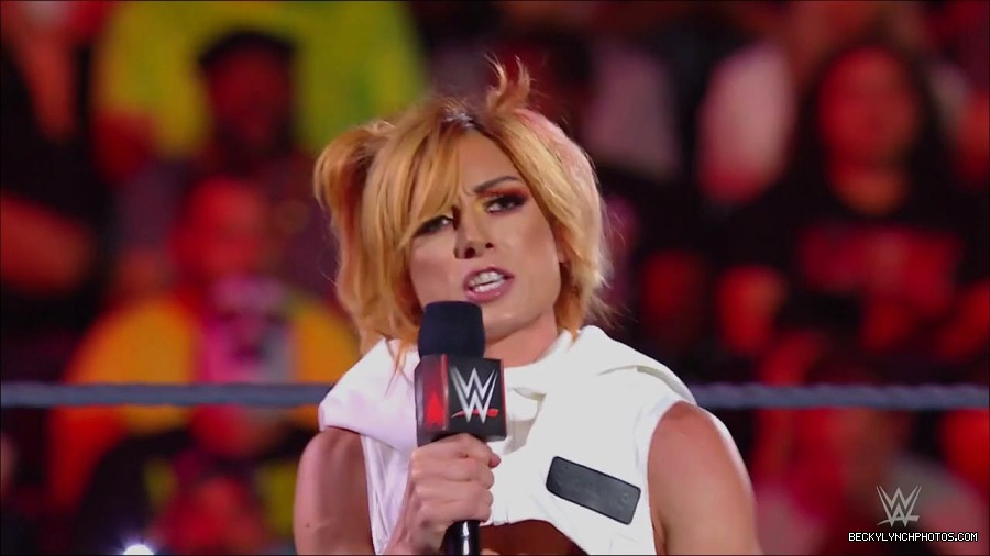 WWE_Monday_Night_RAW_2022_07_18_720p_HDTV_x264-Star_mkv_000537050.jpg