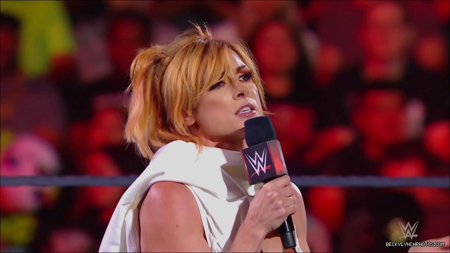 WWE_Monday_Night_RAW_2022_07_18_720p_HDTV_x264-Star_mkv_000538250.jpg