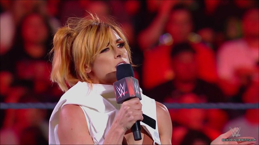 WWE_Monday_Night_RAW_2022_07_18_720p_HDTV_x264-Star_mkv_000539850.jpg