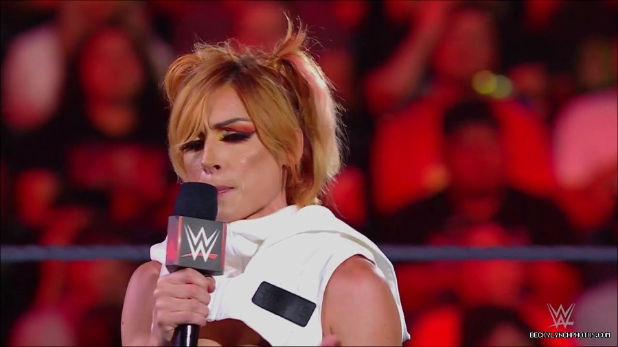 WWE_Monday_Night_RAW_2022_07_18_720p_HDTV_x264-Star_mkv_000542250.jpg