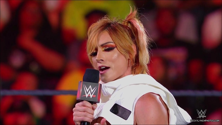 WWE_Monday_Night_RAW_2022_07_18_720p_HDTV_x264-Star_mkv_000546250.jpg