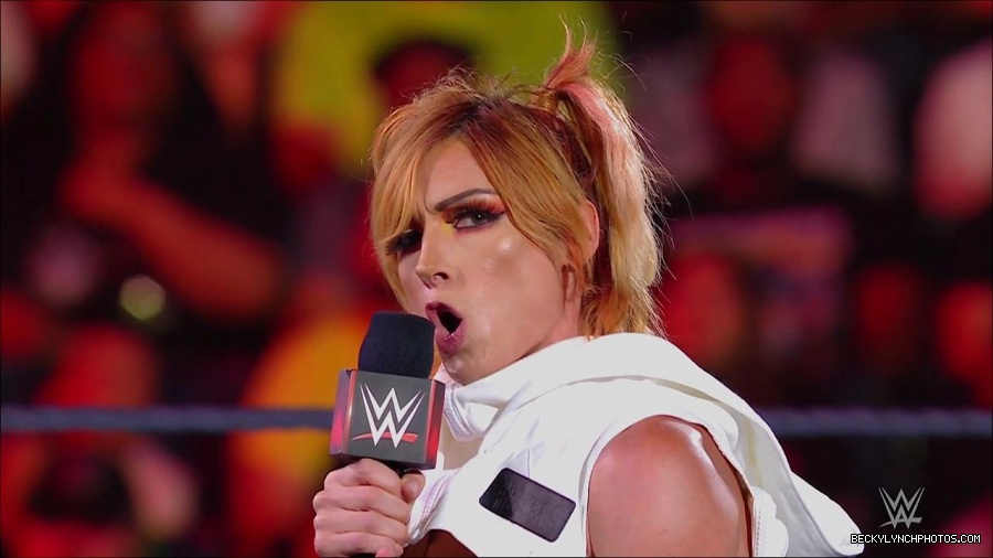 WWE_Monday_Night_RAW_2022_07_18_720p_HDTV_x264-Star_mkv_000547050.jpg
