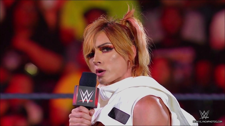 WWE_Monday_Night_RAW_2022_07_18_720p_HDTV_x264-Star_mkv_000547450.jpg