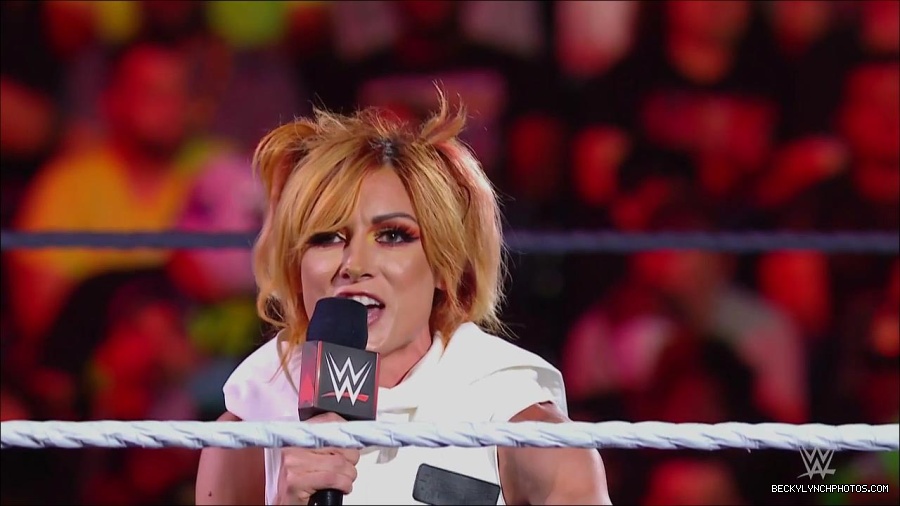 WWE_Monday_Night_RAW_2022_07_18_720p_HDTV_x264-Star_mkv_000557850.jpg