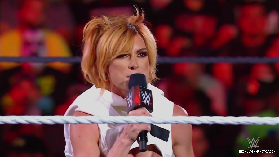 WWE_Monday_Night_RAW_2022_07_18_720p_HDTV_x264-Star_mkv_000559050.jpg