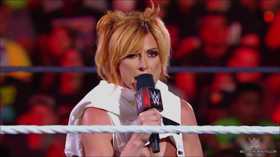 WWE_Monday_Night_RAW_2022_07_18_720p_HDTV_x264-Star_mkv_000559450.jpg