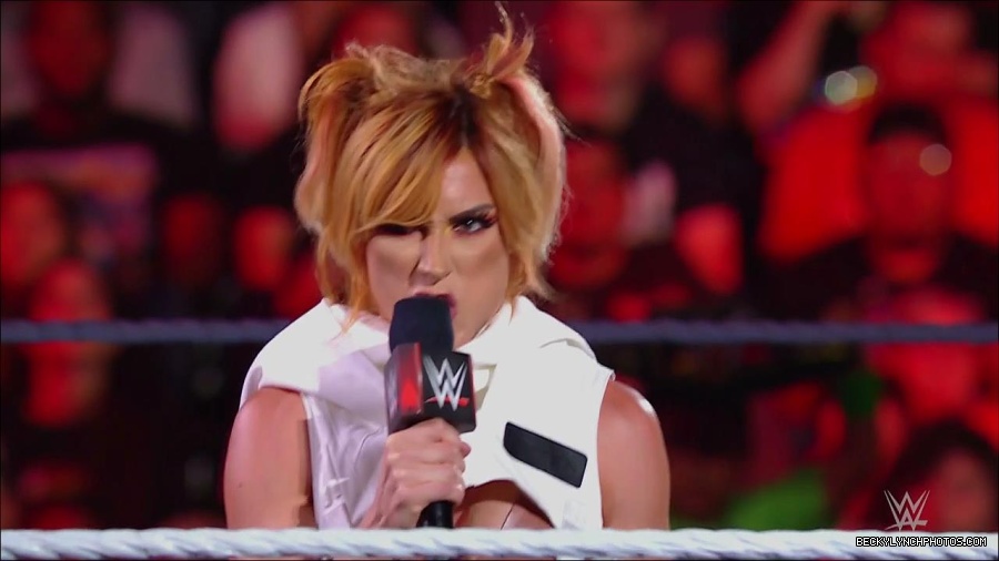WWE_Monday_Night_RAW_2022_07_18_720p_HDTV_x264-Star_mkv_000561450.jpg