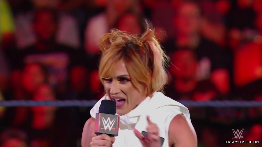 WWE_Monday_Night_RAW_2022_07_18_720p_HDTV_x264-Star_mkv_000563050.jpg
