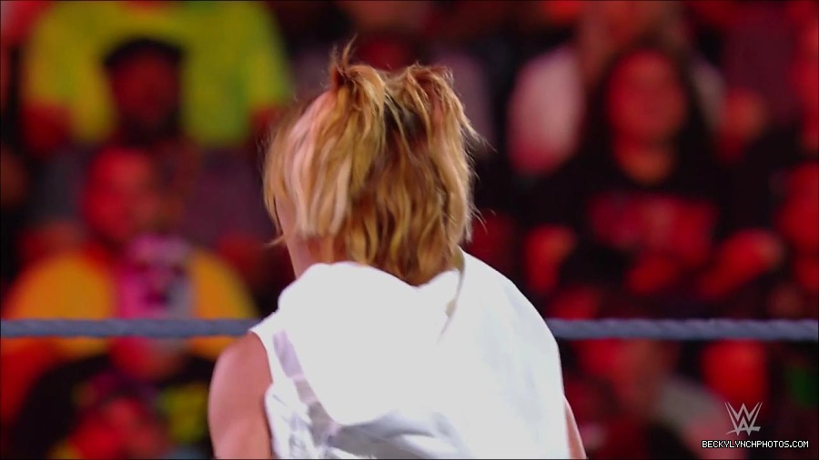 WWE_Monday_Night_RAW_2022_07_18_720p_HDTV_x264-Star_mkv_000564250.jpg