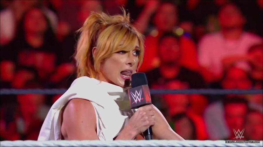 WWE_Monday_Night_RAW_2022_07_18_720p_HDTV_x264-Star_mkv_000581050.jpg