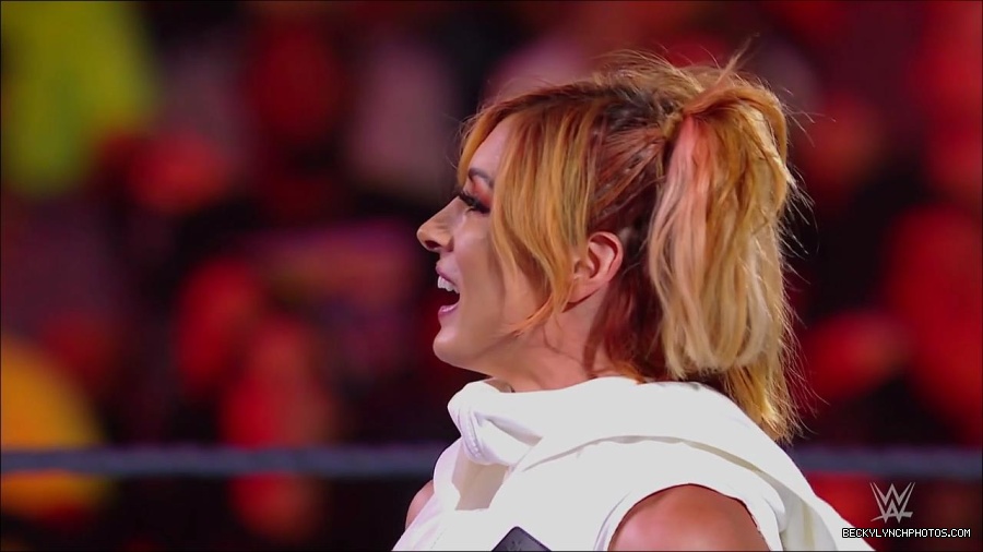 WWE_Monday_Night_RAW_2022_07_18_720p_HDTV_x264-Star_mkv_000593450.jpg