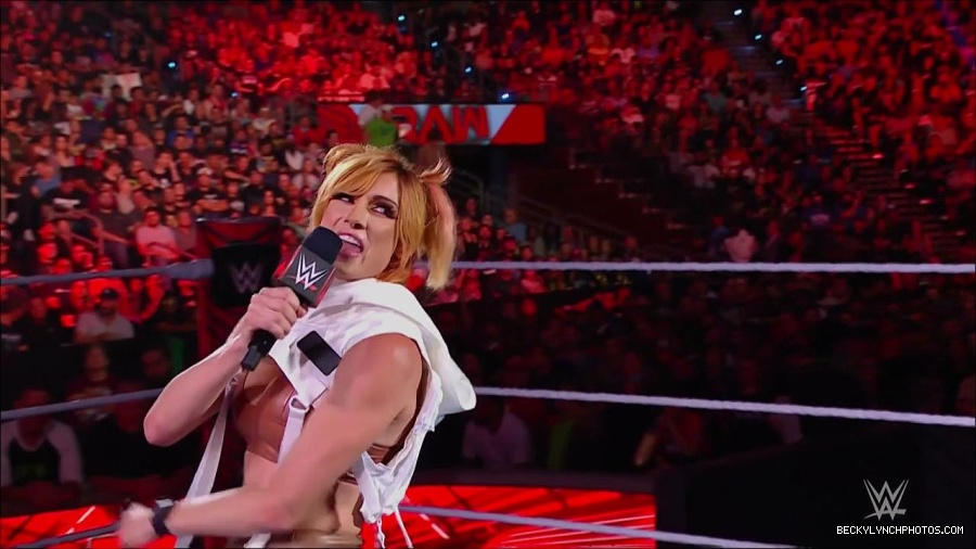 WWE_Monday_Night_RAW_2022_07_18_720p_HDTV_x264-Star_mkv_000595850.jpg