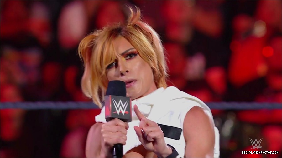WWE_Monday_Night_RAW_2022_07_18_720p_HDTV_x264-Star_mkv_000602650.jpg