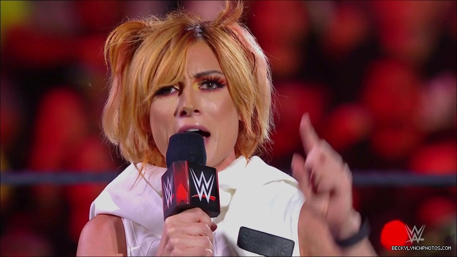 WWE_Monday_Night_RAW_2022_07_18_720p_HDTV_x264-Star_mkv_000607050.jpg